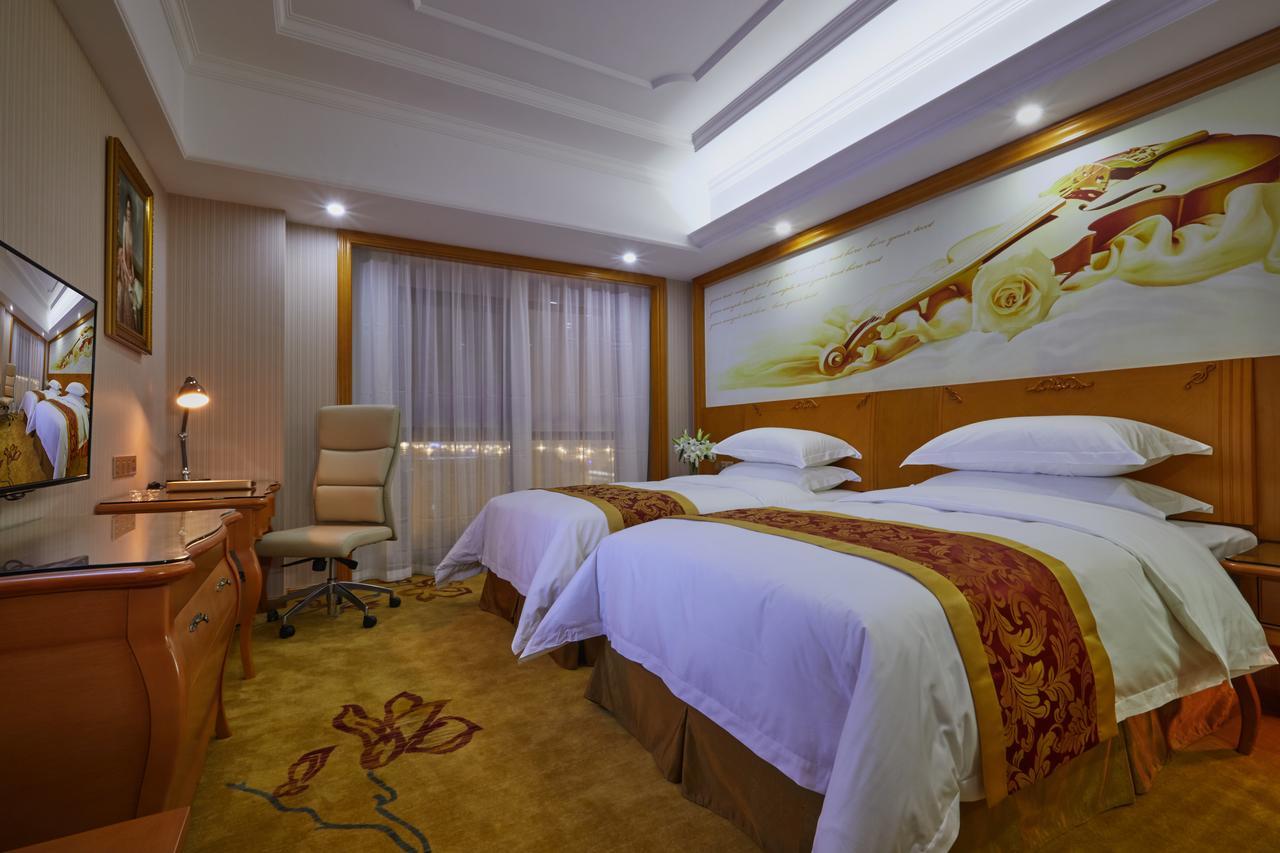 Venus International Hotel Shanghai South Shenjiang Road Exteriör bild